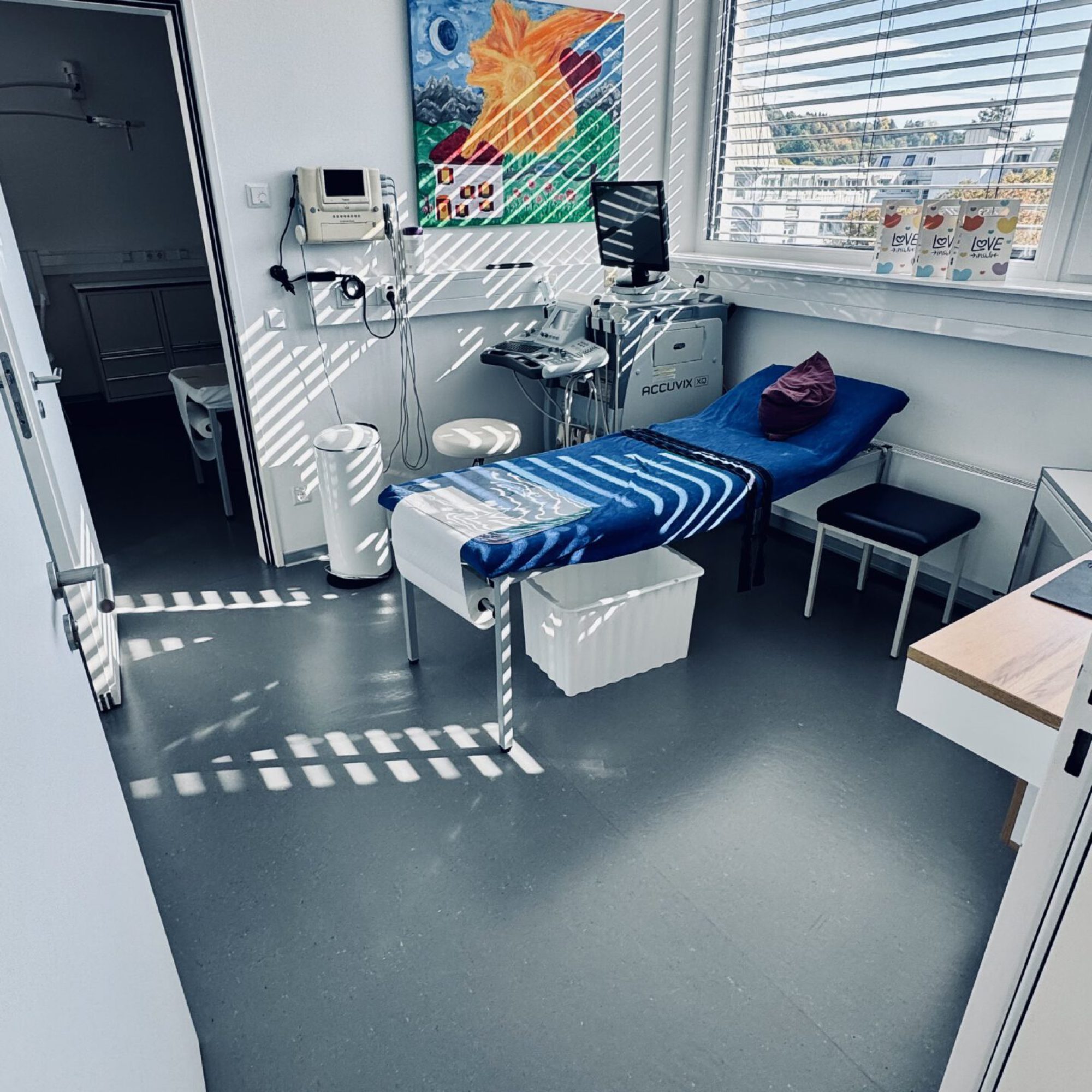Untersuchungszimmer 2
